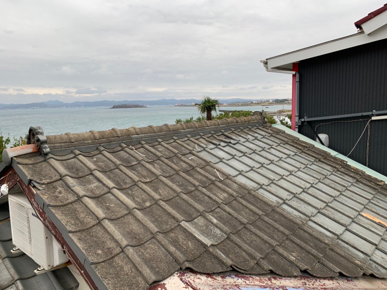 千葉県にて瓦からデコルーフ屋根工事完了です。
